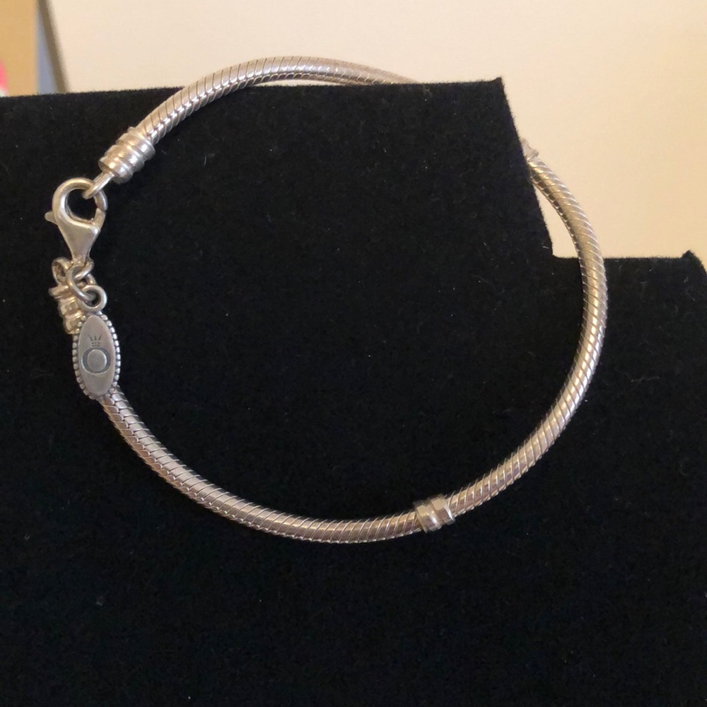 Pandora lobster claw clasp bracelet